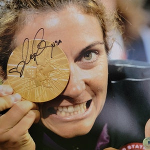 Misty May-Treanor signed 8x10 photo with gold medal 3X Gold Medal Winner Beckett coa