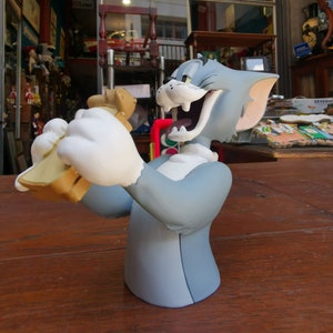 Tom and Jerry Bust Resin Figurine by Demons and Merveilles 1997 Turner Tom Eating Jerry