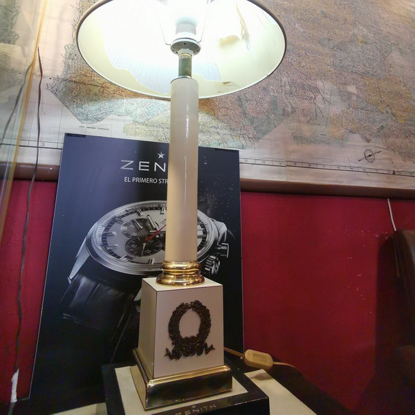 Fontenay Vintage White Lacquer & Gold Metal Desk Lamp Table Lamp  with Wreath Abat-Jour 71cm