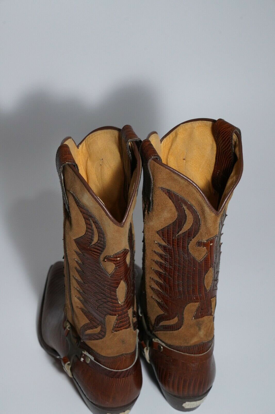 stiletto cowgirl boots