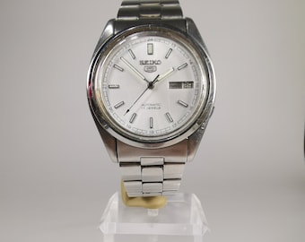SEIKO, vintage Seiko, Seiko 5,model 7009-821J, Vintage Watch Japan, automatic wrist watch, Seiko mens, date in Arabic, gift for him, rare