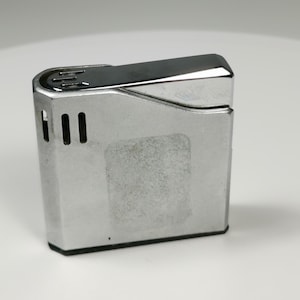 Maruman Halley Lighter-Vintage Tobacco Tobacciana Lighter-DL-6 Piezo Electric Lighter Made Japan(Not Working,for parts or repair)