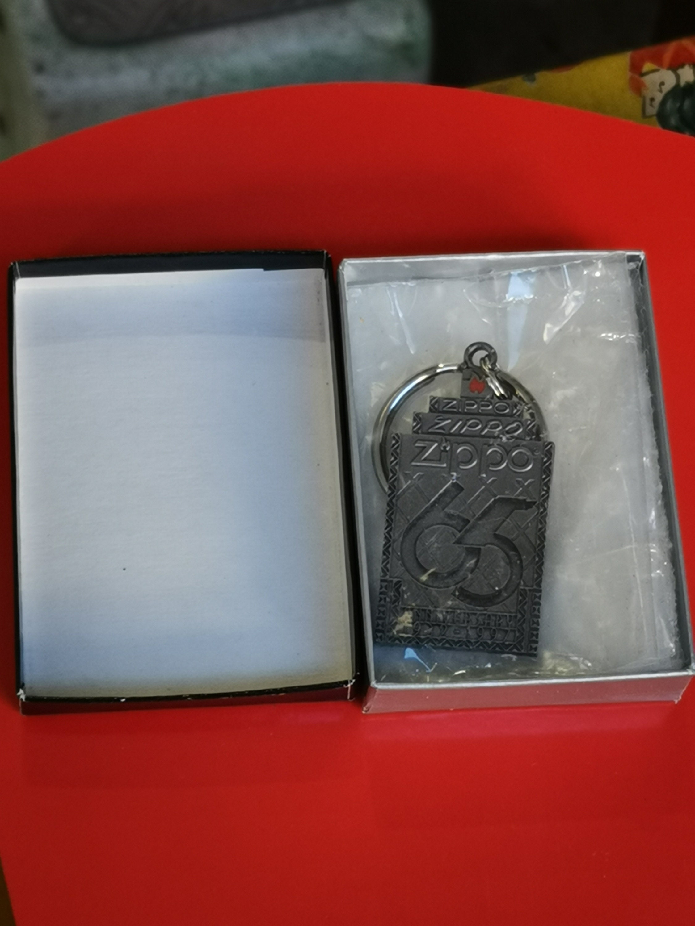 Zippo 65周年記念 1932-1997 ヴィンテージ メタル キーチェーン