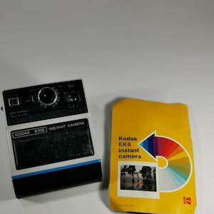 Vintage Kodak EK6 Instant Camera - Made in U.S.A w/Manual-Kodak Camera(NOT TESTED)