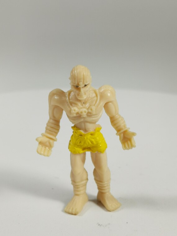 【希望金額で売ります】ストリートファイター ダルシム フィギュア キーホルダー 希望金額で売ります】ストリートファイター ダルシム フィギュア