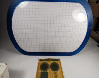 Lavagna bianca in plastica retrò spaziale, bi-case, bi-silque, organizzatori e bacheche anni '80