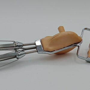 Vintage Schneebesen; Trauzeugin-Linie; Handmixer, Handkurbelrührer; Edelstahl mit Bakelitgriff;  Hergestellt für Sears; Etwa 1940er Jahre