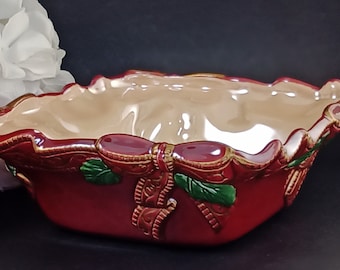 Vintage CLAIRE BURKE HOLIDAY Collectible Christmas Memories  Potpourri Bowl; Circa 1990s