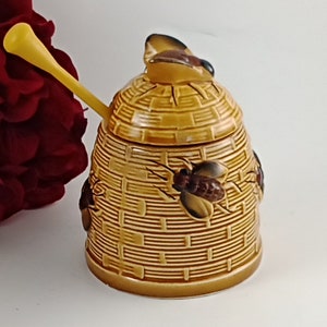 Vintage Hand Painted Honey Pot/Sugar Bowl; Bee Hive; Likely Made in Japan