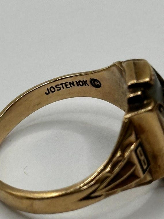 Vintage Class Ring - Retro JOSTEN 10k Yellow Gold Mother of Pearl