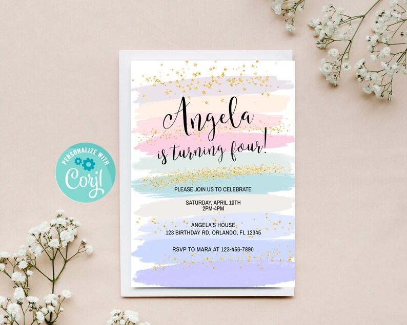 Pode incluir: Um convite de anivers&aacute;rio em cores pastel com detalhes de glitter dourado. O convite diz "Angela faz quatro anos!" e inclui os detalhes da festa, como a data, a hora e o local.