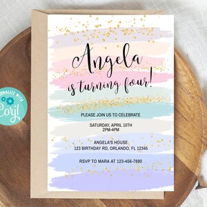 Pode incluir: Um convite de anivers&aacute;rio em cores pastel com detalhes de glitter dourado. O convite diz "Angela faz quatro anos!" e inclui os detalhes da festa, como a data, a hora e o local.