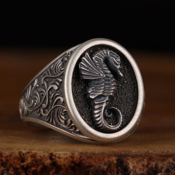 Seahorse Silver Ring , Seahorse Signet Ring , Chunky Sea Horse Ring , Handmade Ring , Sea Lover Gift , Unisex Ring , Gift for Him