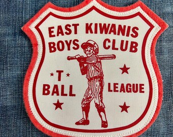 Vintage East Kiwanis Boys Club T Ball League tela impresa y parche de fieltro