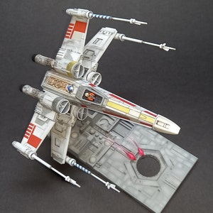 Built to order X wing starfighter 1/72 pro built model, plastic model professionally built model, airbrushed and weathered.