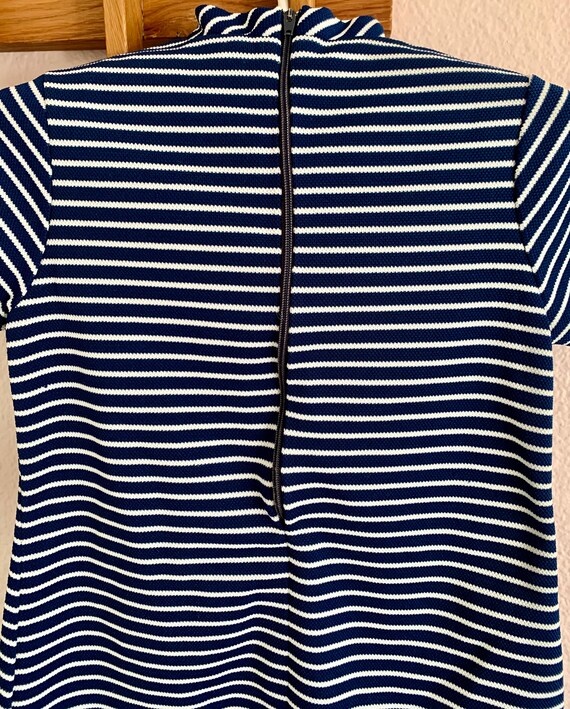 Vintage 1970s White and Navy Striped Dress - image 4