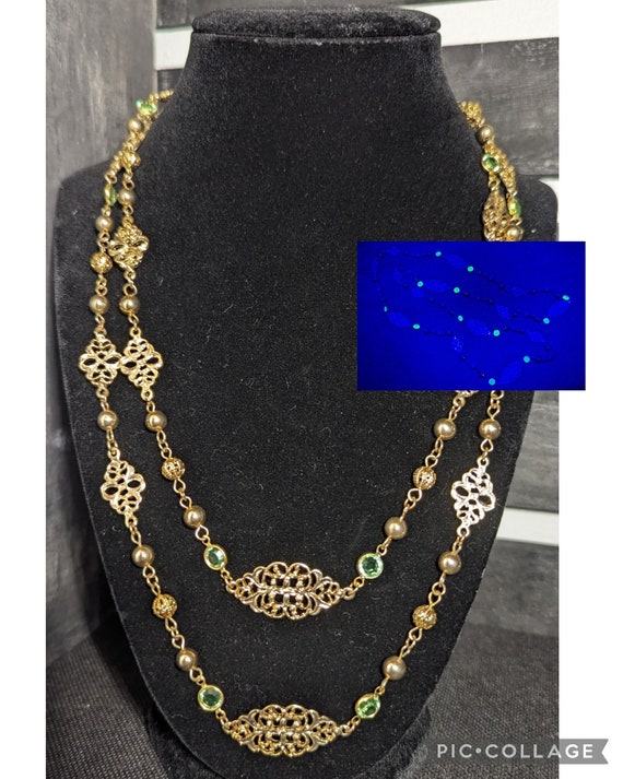 Vintage gold tone uranium glass necklace