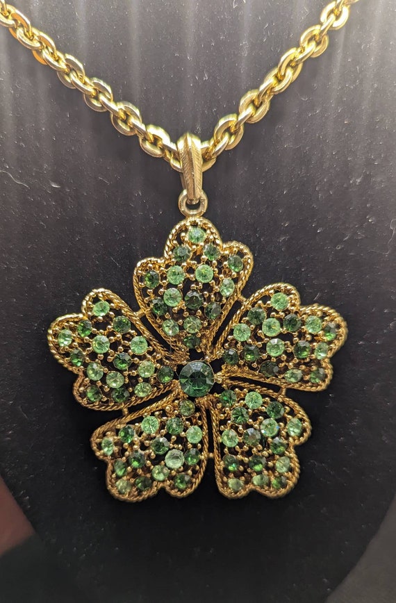 Stunning goldtone uranium flower necklace