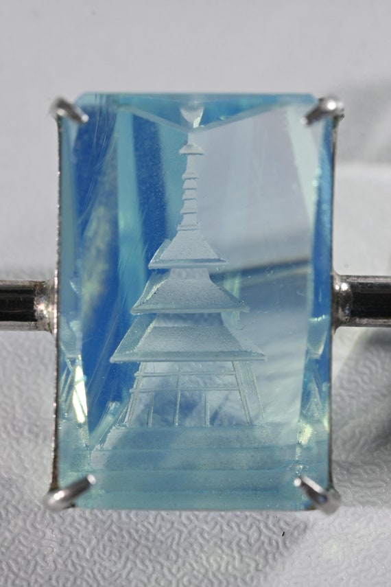 Japanese reversed carved opalescent glass glass a… - image 1