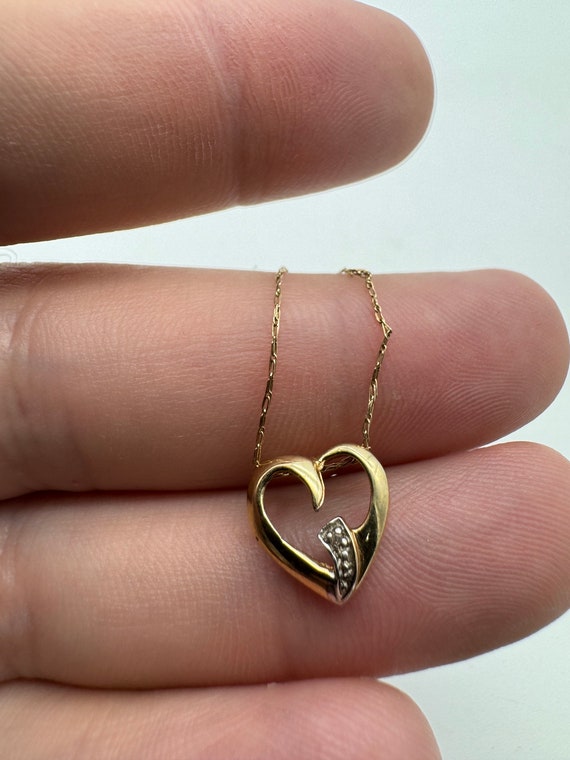 Vintage 10k Yellow Gold Diamond Heart Necklace