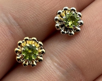 Vintage 14k White Gold Peridot Stud Earrings