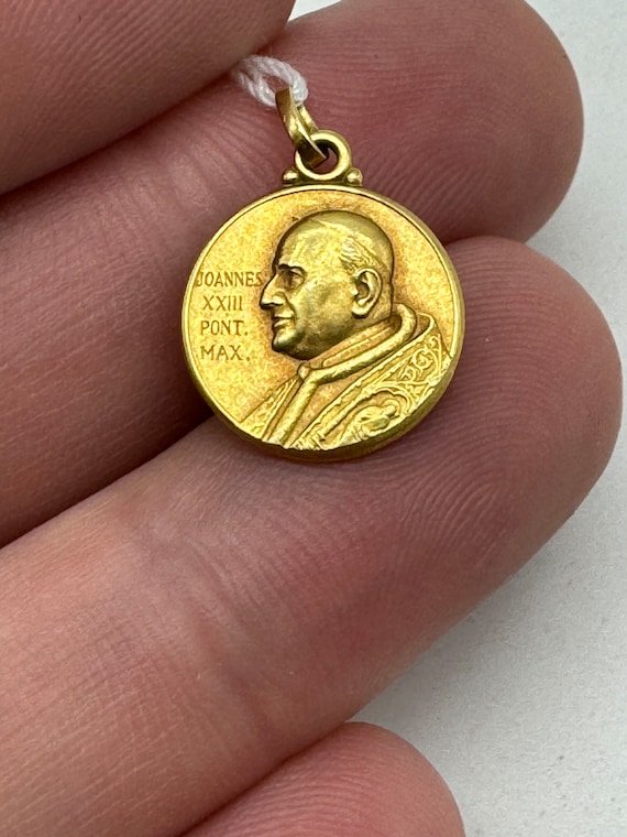 14k Yellow Gold Pope John 23rd XXIII Pendant Charm