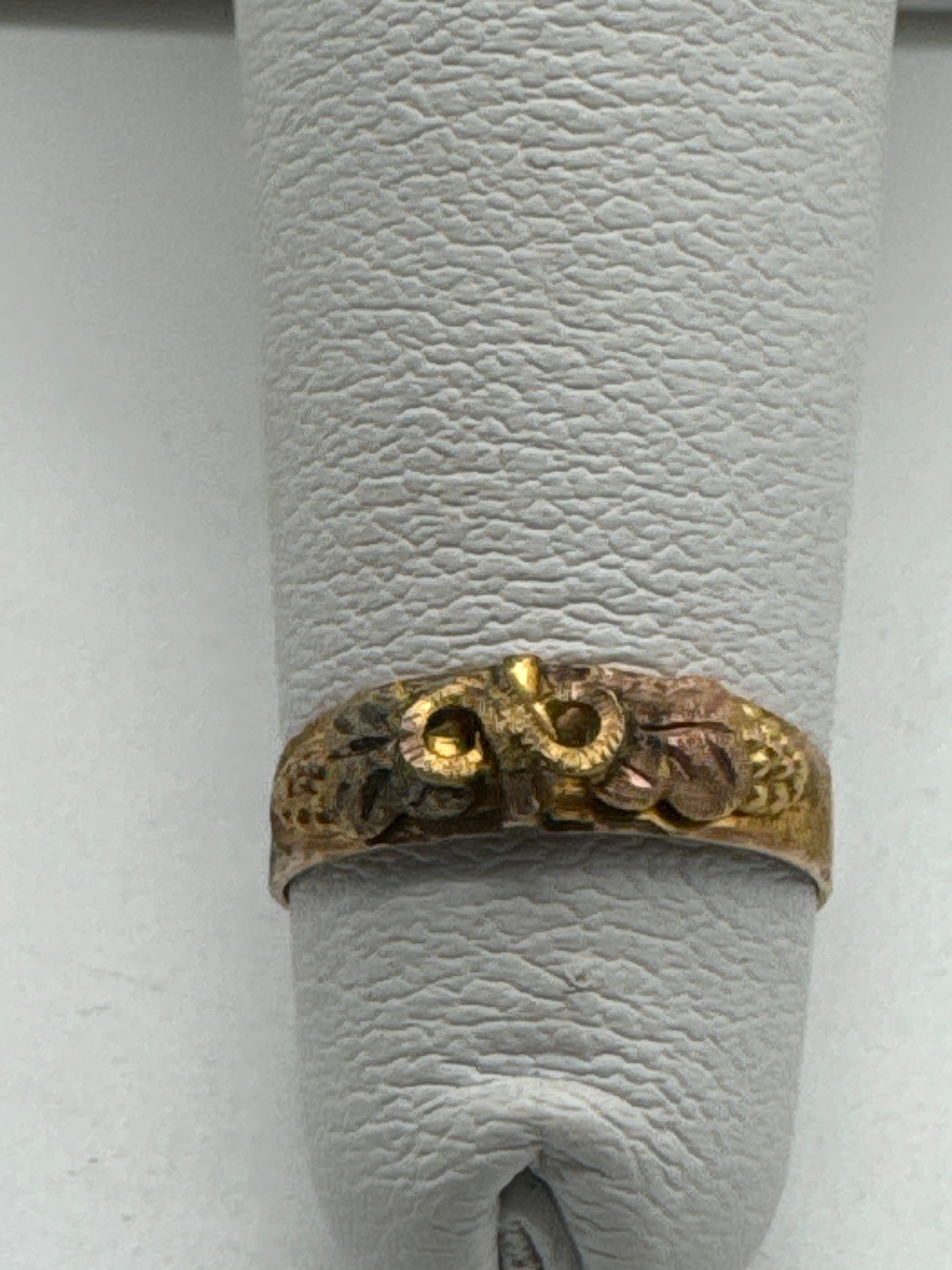 Antique 10k Black Hills Gold Etched Childs Baby Band Toe Ring
