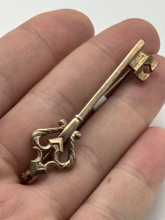 Antique Skeleton Key Brooch Pin