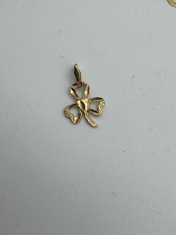 Vintage 14k Yellow Gold Clover Leaf Charm