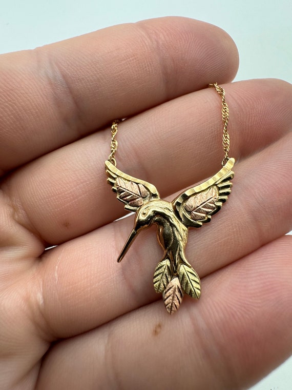 Vintage 14k Two Tone Gold Hummingbird Necklace