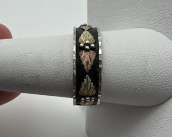 Vintage Sterling Silver and Black Hills Gold Band with Leafy Motif