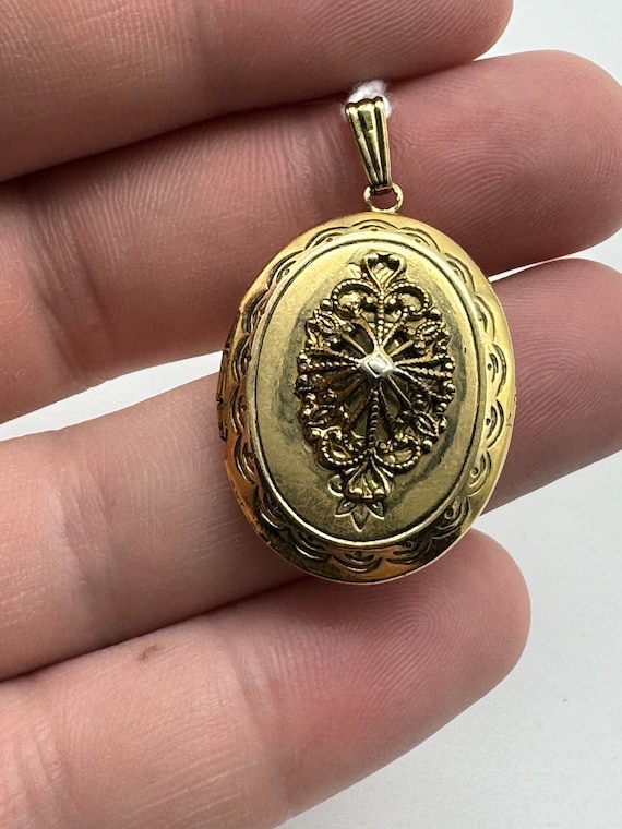 Antique Art Nouveau Style Locket