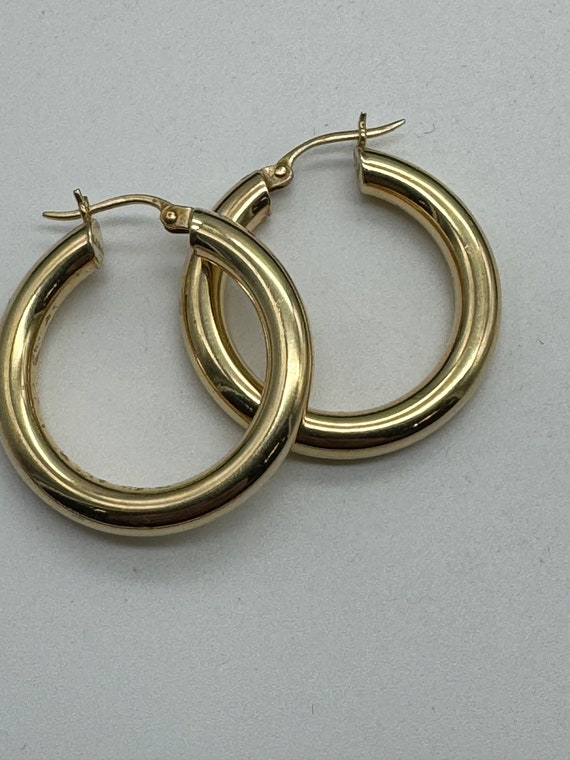 Vintage 14k Yellow Gold Hoops