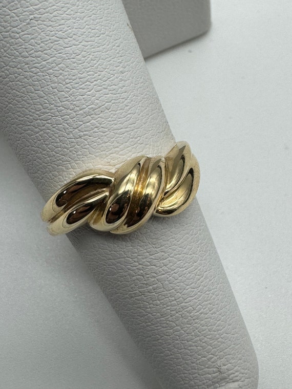 Vintage 14k Yellow Gold Bombe Ring - image 1