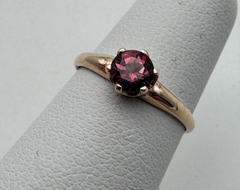 Vintage 14k Yellow Gold Rhodolite Garnet Solitaire Ring