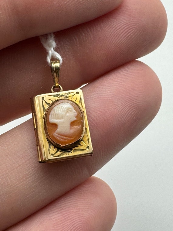 Antique Art Deco Gold Filled Locket