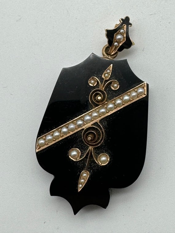 Victorian 18K Yellow Gold Onyx Mourning Hair Penda