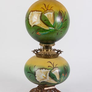Antique Victorian Art Nouveau Gone With the Wind Hand Painted Calla Lilly Floral Lamp