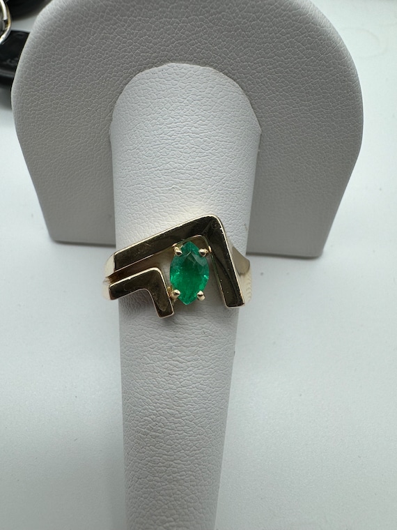 Vintage 14K Yellow Gold Emerald Marquis Ring - image 1