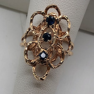 Vintage 10K Yellow Gold Sapphire Flower Ring