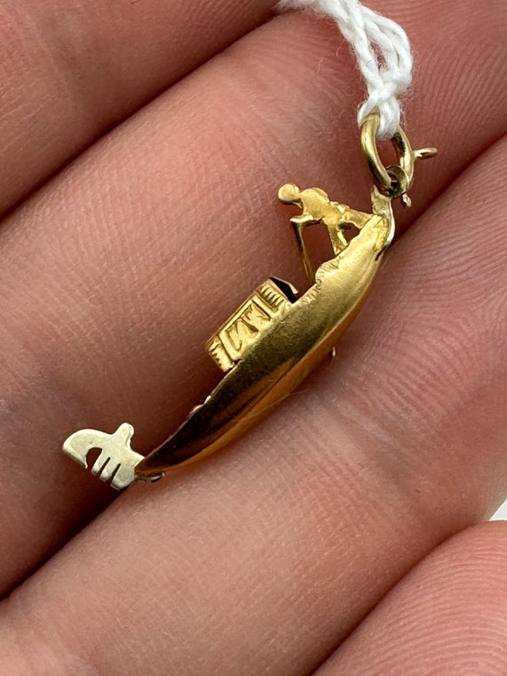 14K Yellow Gold Gondola Boat Italy - image 1