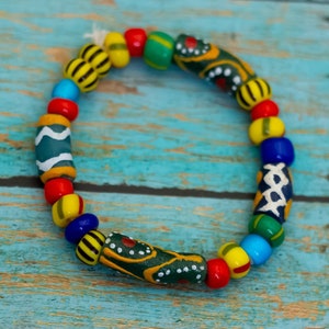 7 inch, Vintage Abstract Multicolor Beaded Bracelet - P29