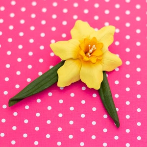Vintage Vibrant Yellow Flower Brooch - P4