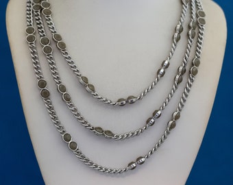 18 inch, Vintage Medieval Queen Multistrand Necklace - P28