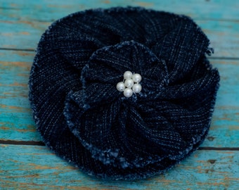 Vintage Fabric Dark Blue Floral White Faux Pearls Brooch - P30