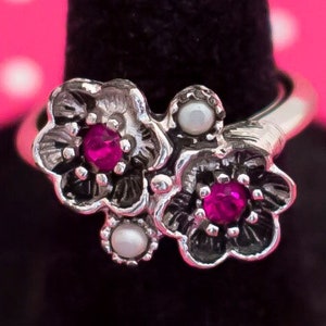 Vintage PInk Stone Flowers Silver Tone Ring by Avon Size 6 - P23
