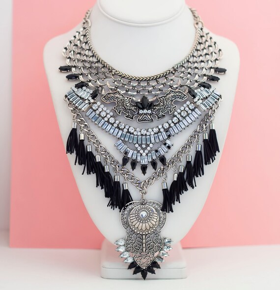 Vintage Gothic Sovereign Elegance Bib Necklace 18 