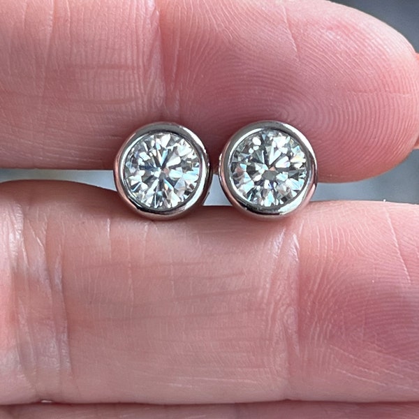 Certified 10K 14K 18K White Yellow Gold Bezel Set Moissanite Screw Back Studs / Test Positive