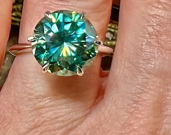 A Certified 5CT Round Brilliant Cut Blue Green Flawless Moissanite Engagement Ring Size 7