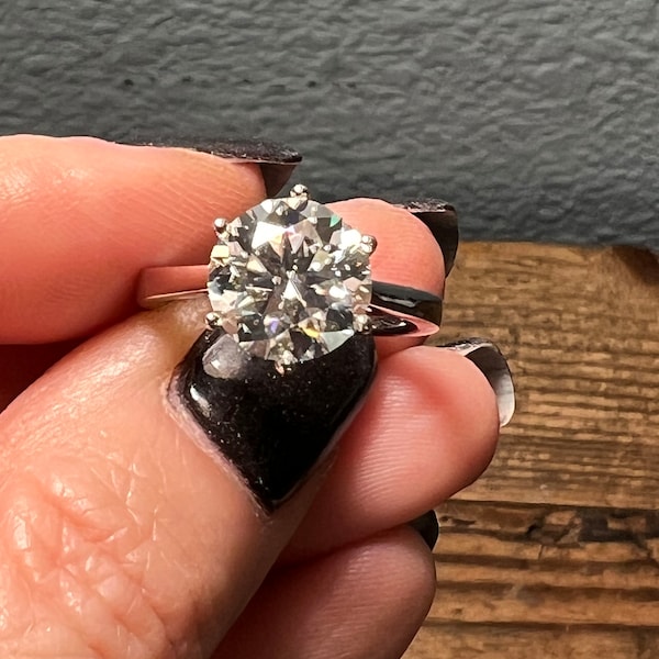 Anillo de compromiso con halo oculto con solitario de moissanita en forma de D de talla brillante redonda de 3 quilates certificado, tamaño 7 / prueba de diamante aprobada